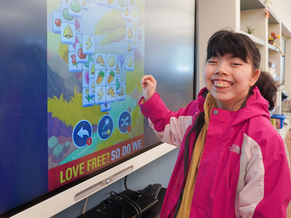 Interactive board thanks to Smith Tieken Foundation