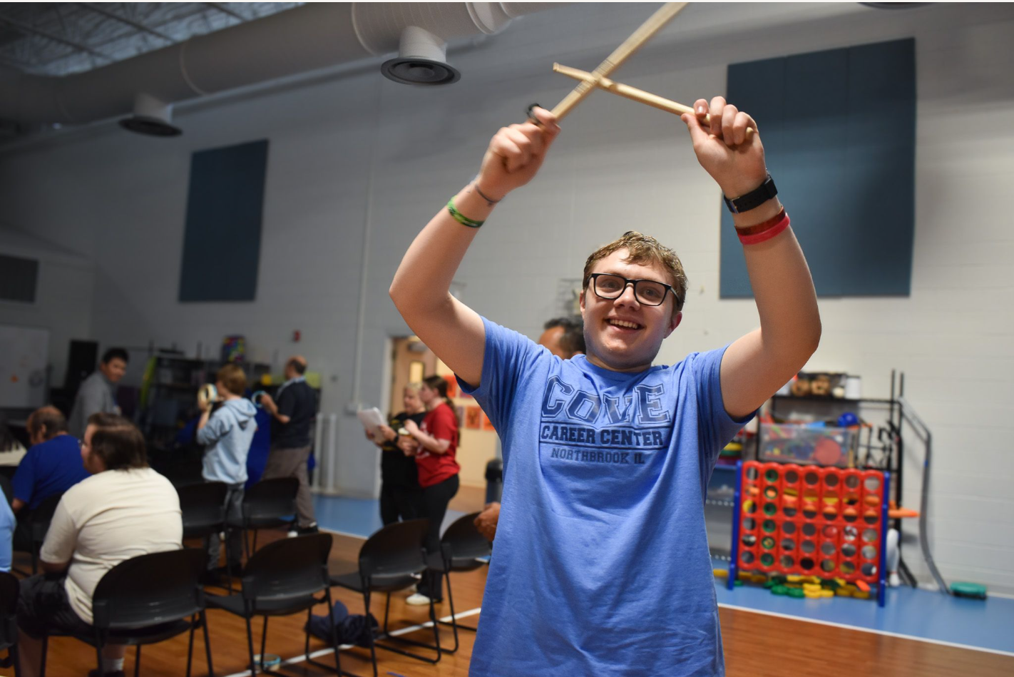 CEL member during Friday Night Sampler making music