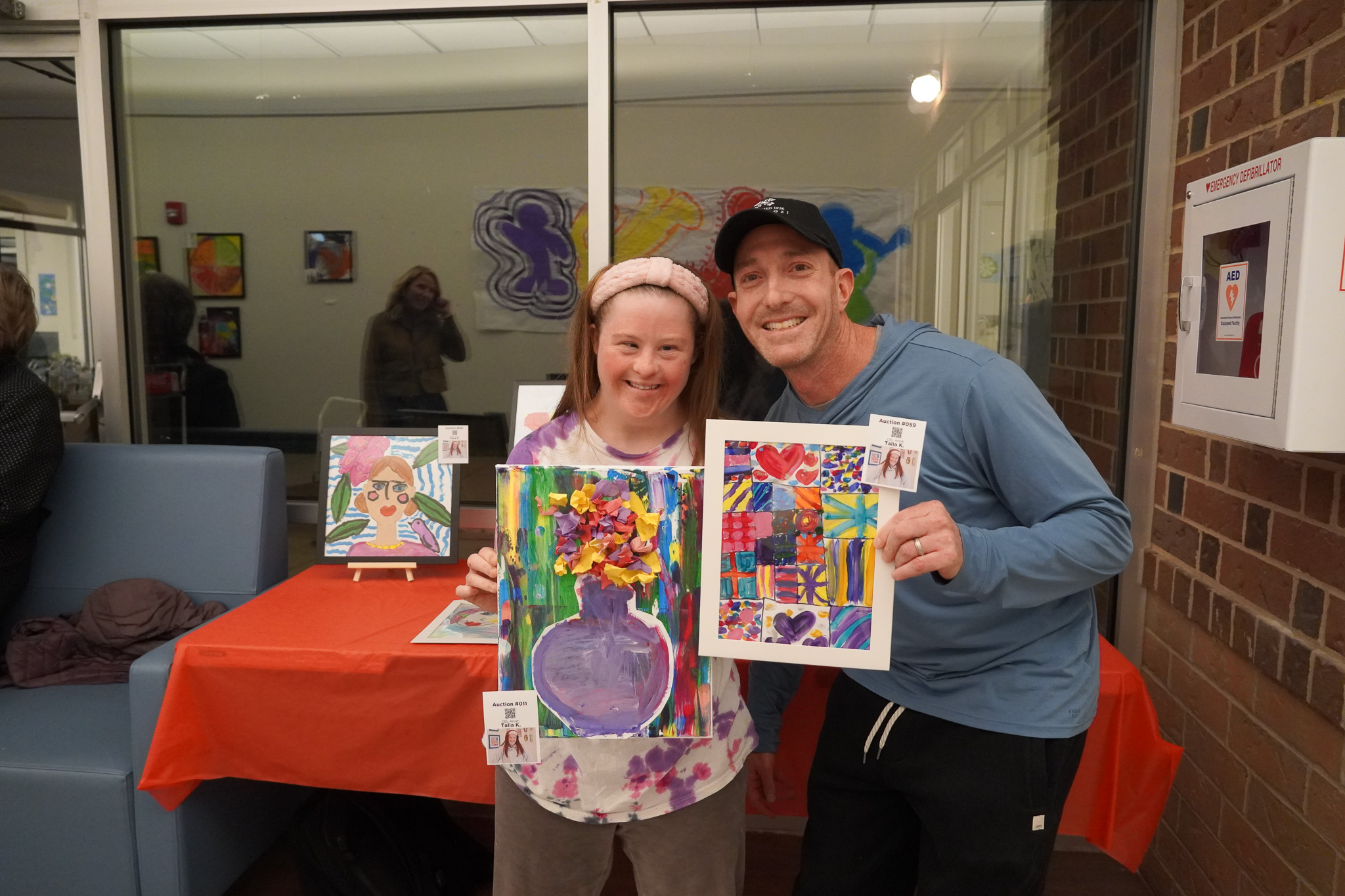 Artist shows off art at Artful Evening